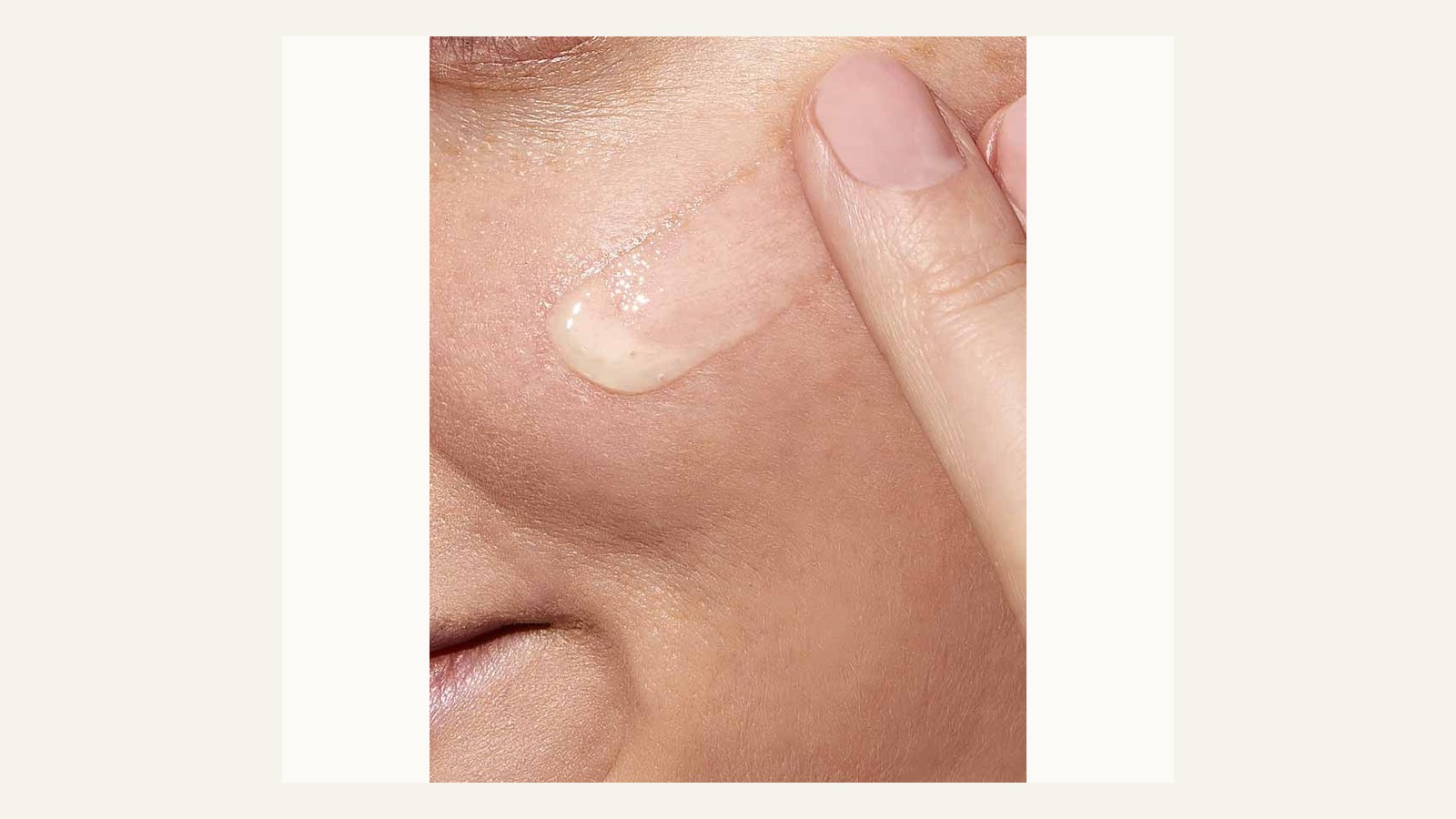 A simple nighttime beginner retinol routine with serum, moisturiser and daily sunscreen